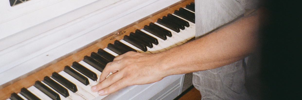 VernSenior's profile banner image