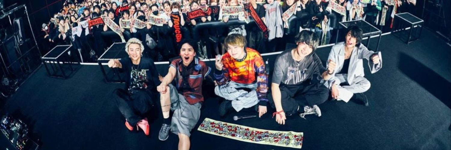 Au4Team's profile banner image
