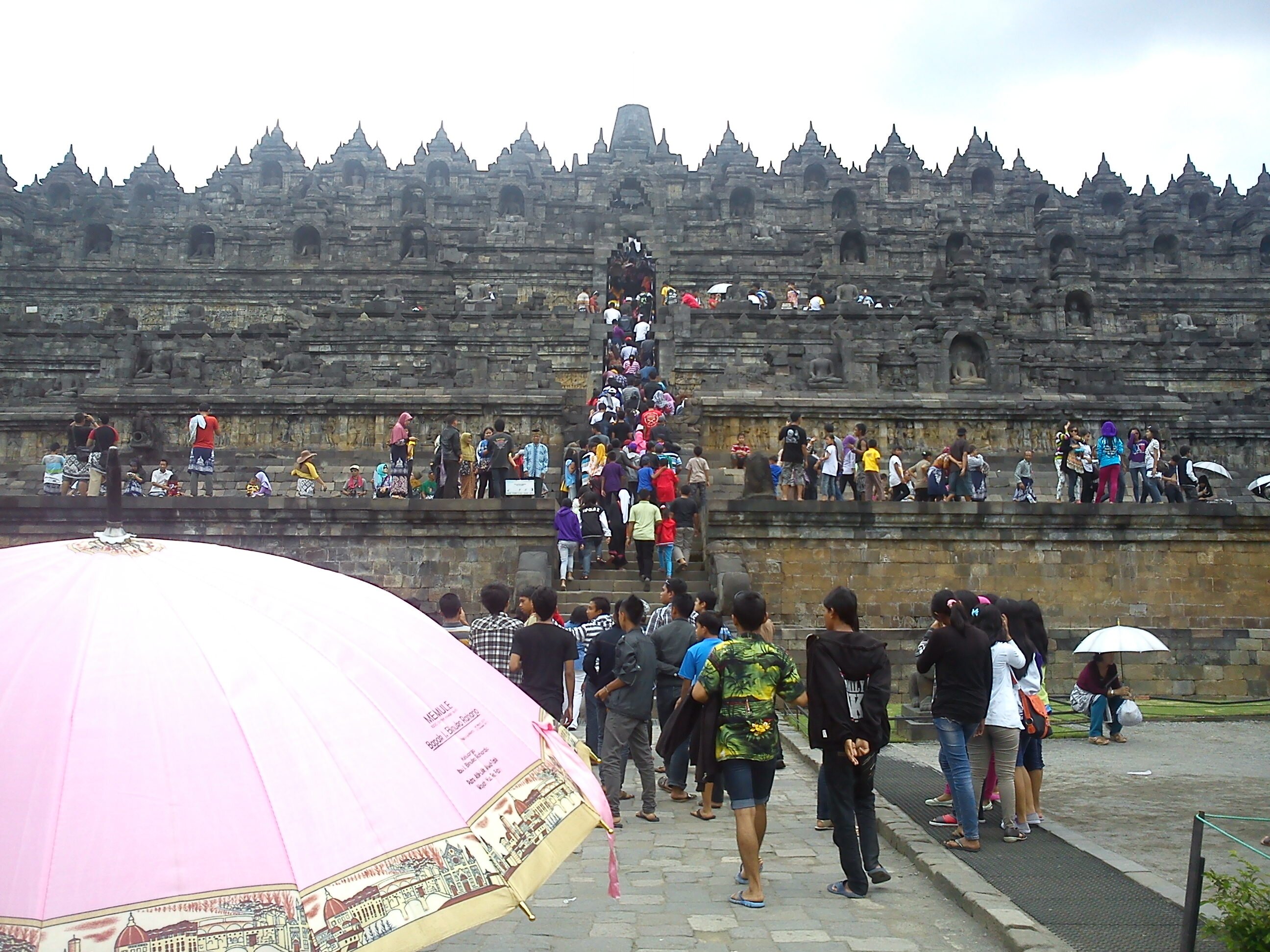 dawnsusanto's profile banner image