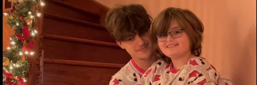 AngieMandM's profile banner image