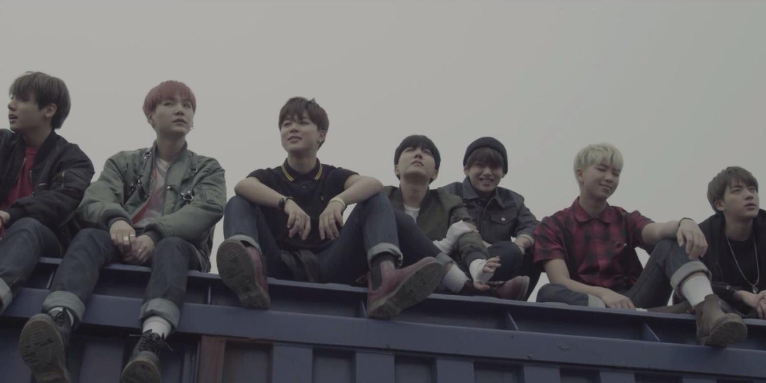 IM BACK OMFG LUV IT banner