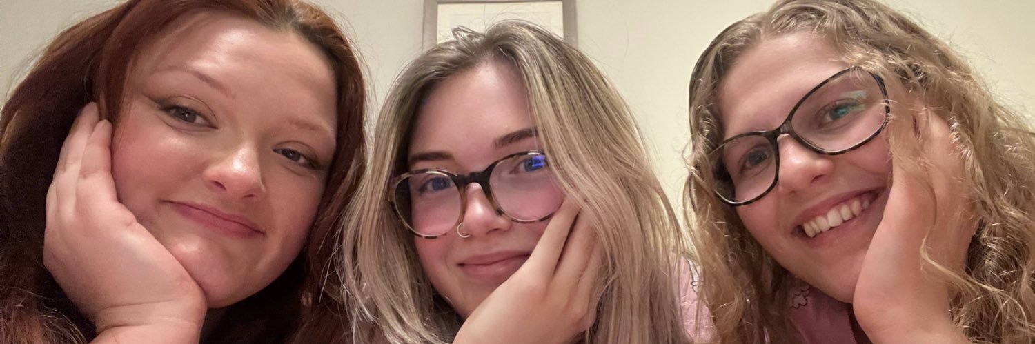 c99_emily's profile banner image