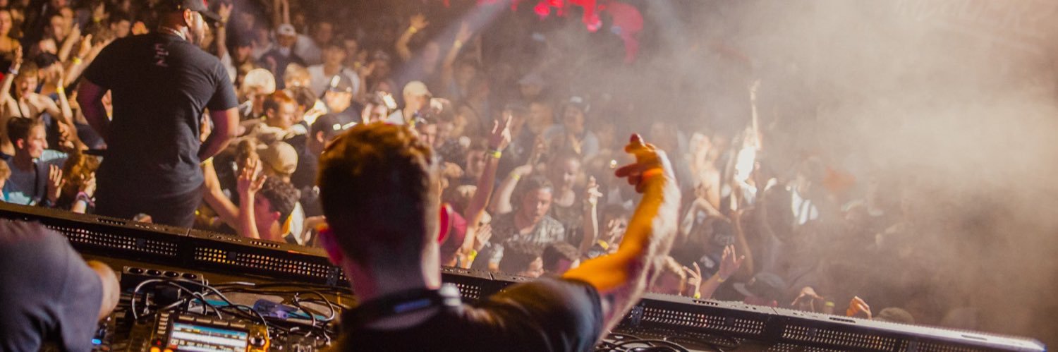 tesenuk's profile banner image