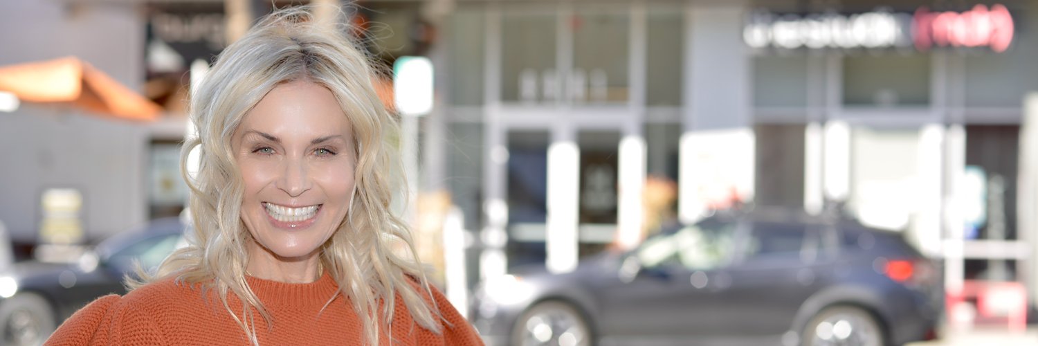 lisanhirsch's profile banner image