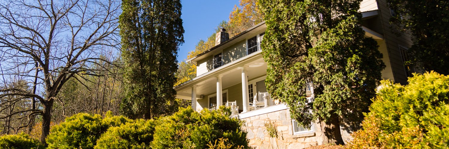 RiverHouseInn's profile banner image