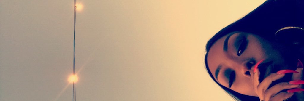 vahdeeuh's profile banner image