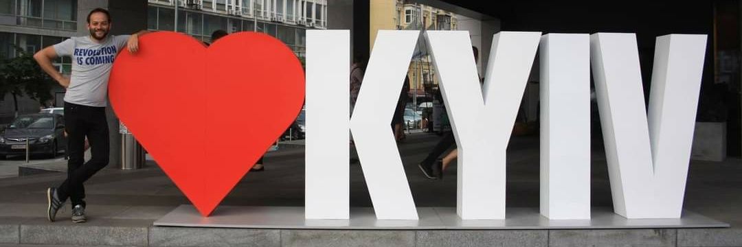 Javier Guillén banner