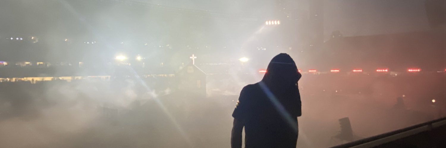1freenello's profile banner image