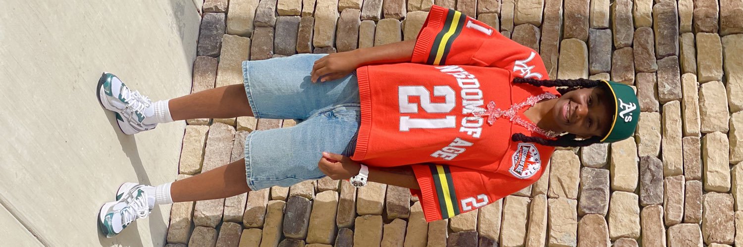 YoungRawAndFree's profile banner image