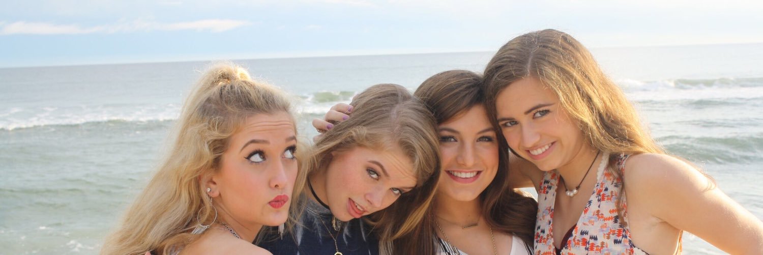 VancheZoe's profile banner image