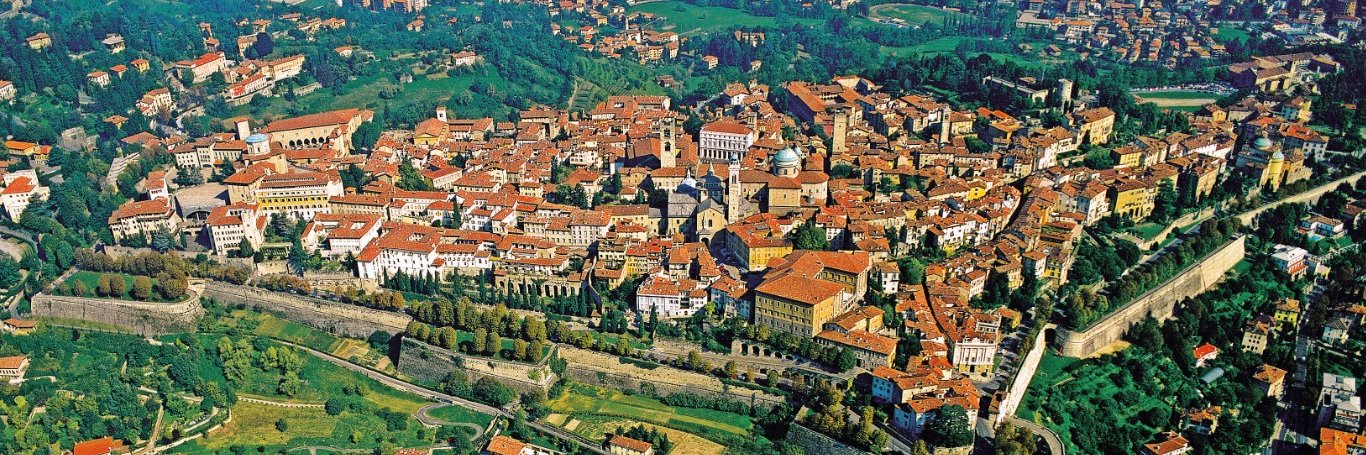 TOSCAROSSI's profile banner image