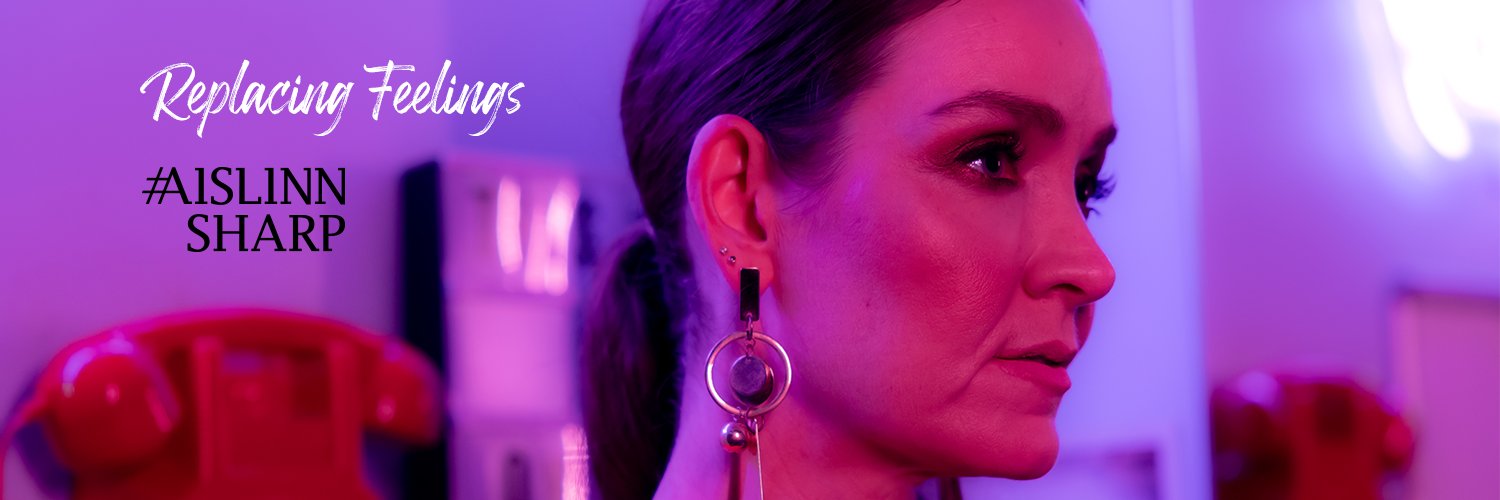 Aislinn Sharp 💛🖤 banner