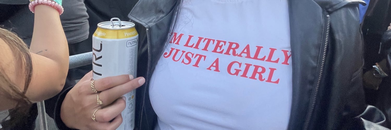 victoriaaaar_'s profile banner image