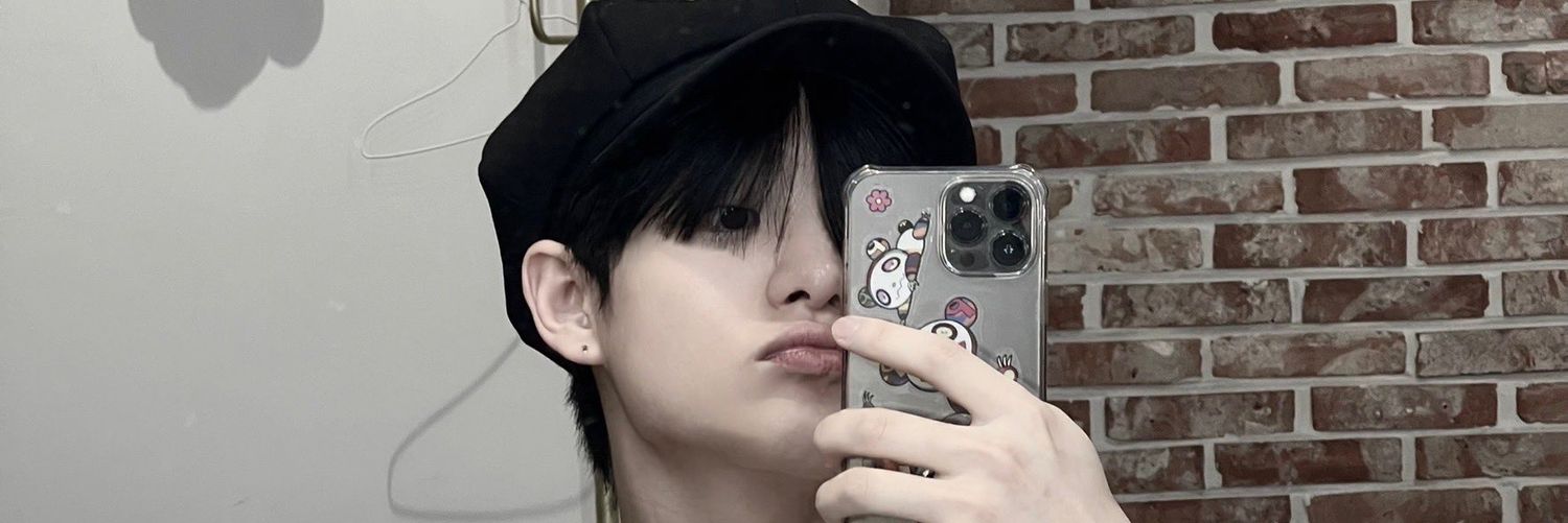 riabernice_'s profile banner image