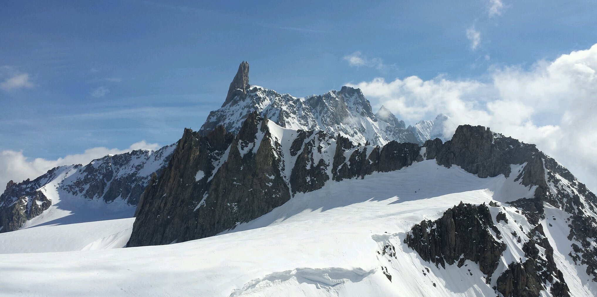 lperozzi's profile banner image