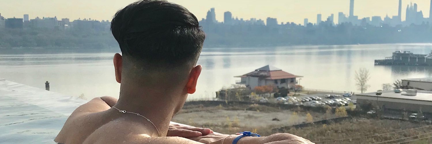 nawvee's profile banner image