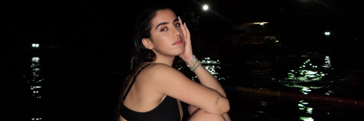 mxriamzz's profile banner image