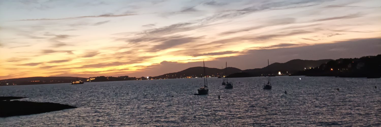 rocioanlopez's profile banner image