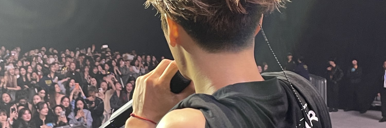 cq711's profile banner image