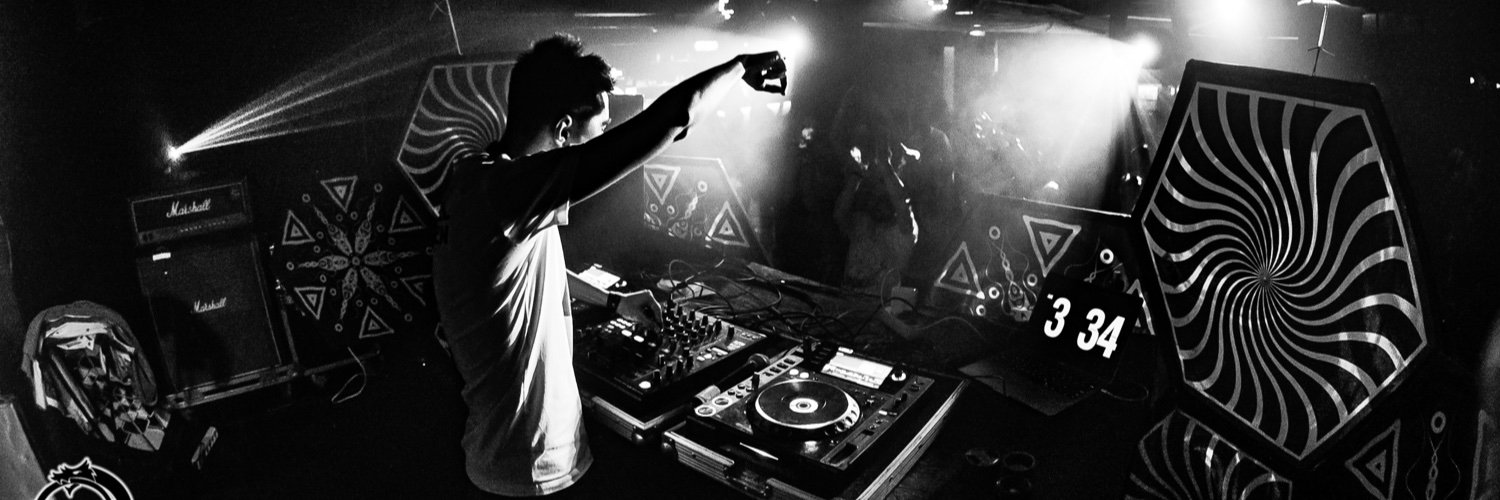 Daniel Lesden banner