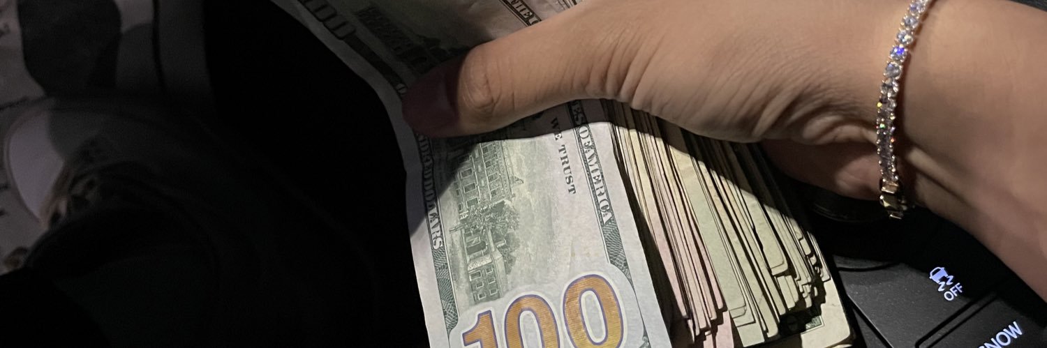 abathingcris's profile banner image