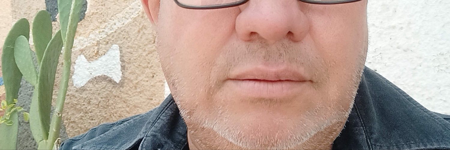 quincasro's profile banner image