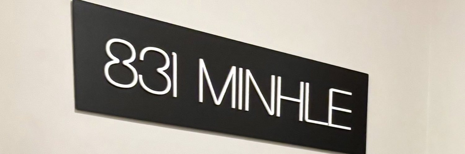 831MINHLE's profile banner image