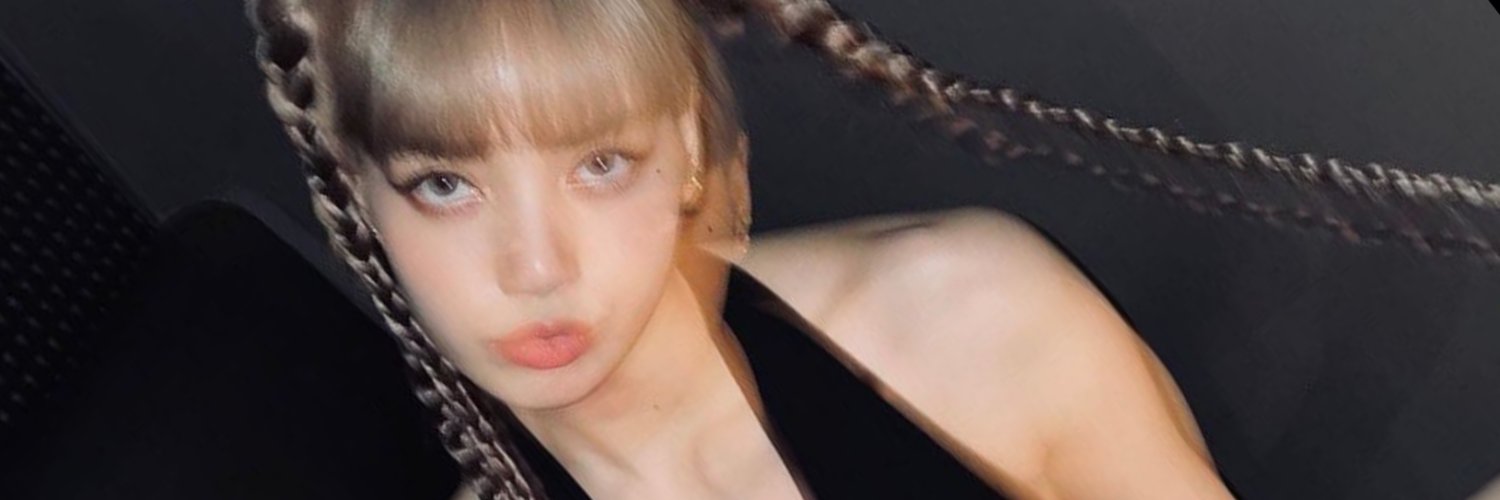 lilischaeng's profile banner image