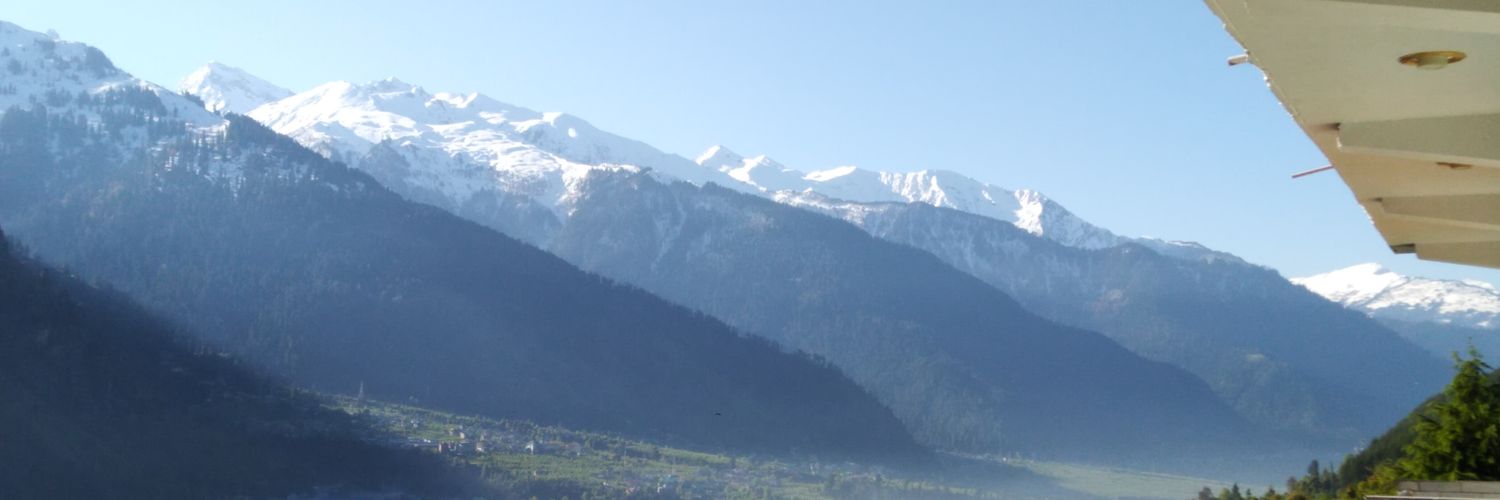 sfoorti_m's profile banner image