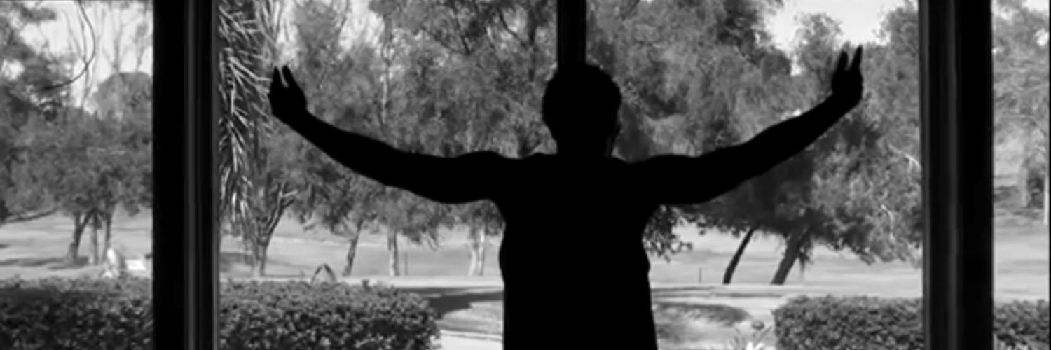 Taye $ells banner