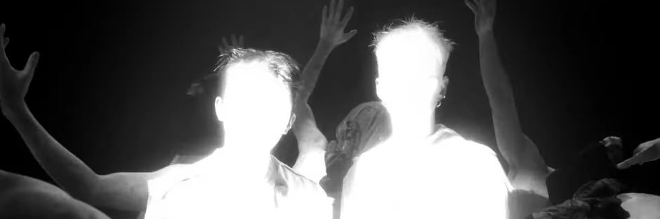 달이 예쁘다 지훈아 banner