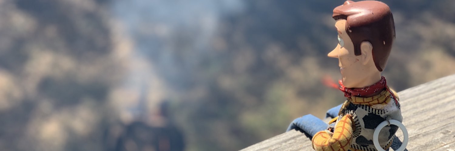 malhusk's profile banner image