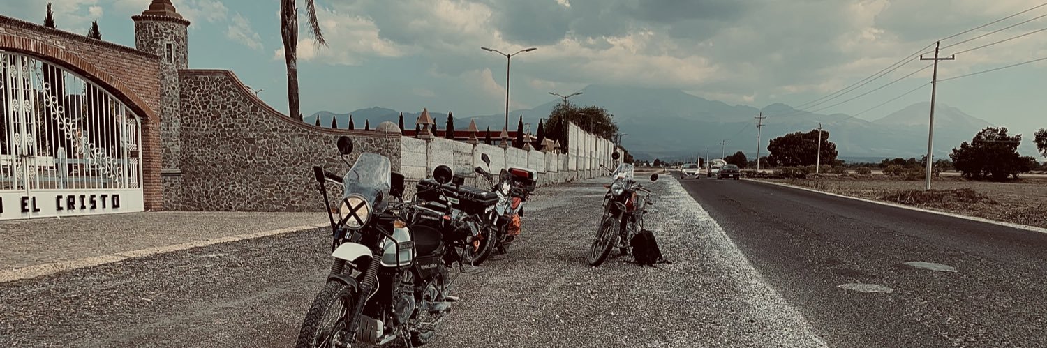 Diegeekster's profile banner image