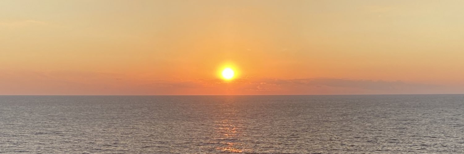 friends1044's profile banner image