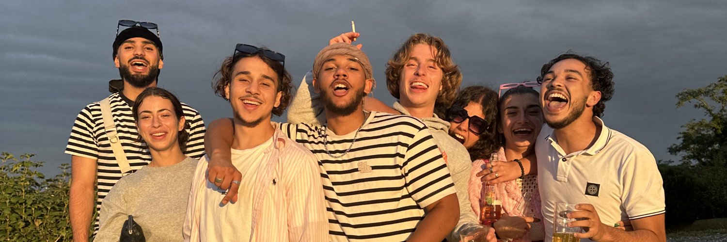 iMiiths's profile banner image
