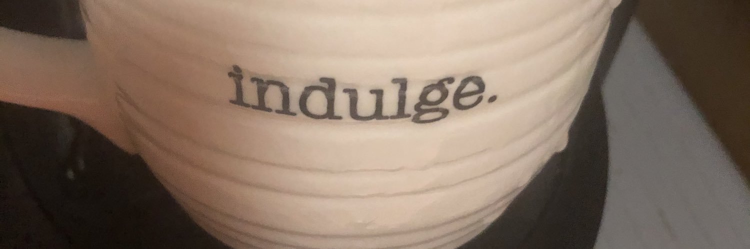 quesq's profile banner image