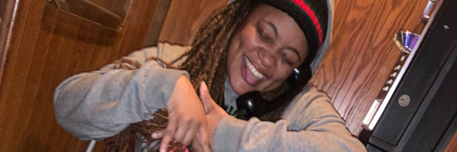 AyeItsEssence's profile banner image