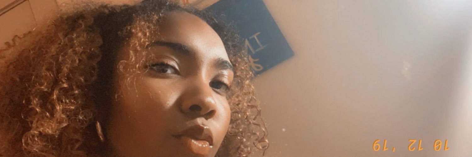 aliyahmonique. banner