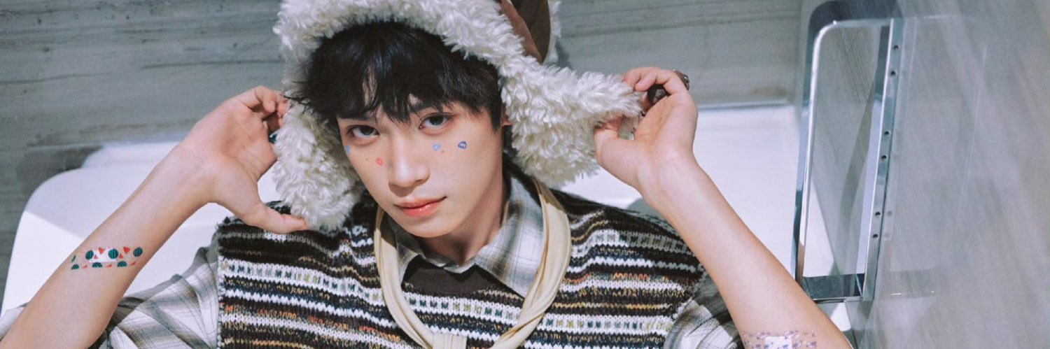 𝐄𝐧𝐜𝐡𝐚𝐧𝐭𝐢𝐧𝐠 𝐙𝐈𝐘𝐔 (梓渝) banner