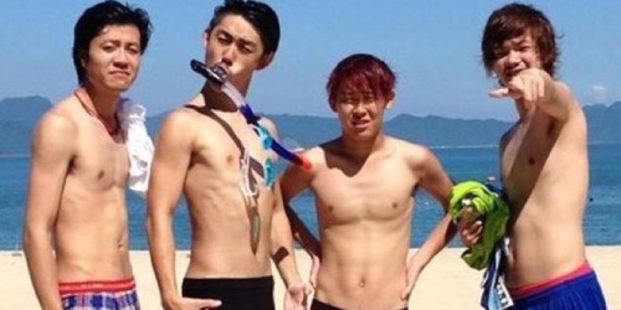 assoQ's profile banner image