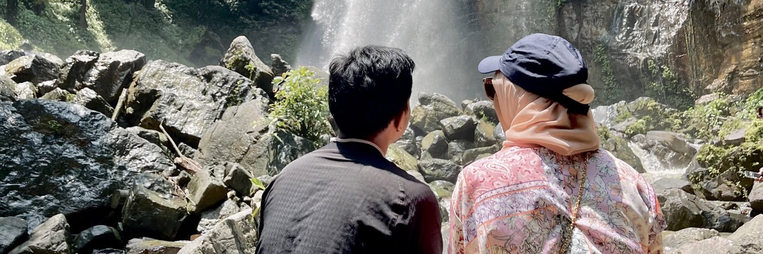 themayanis's profile banner image