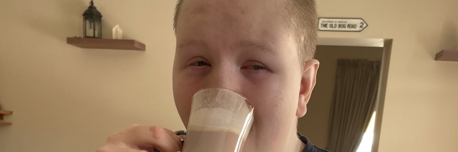 lishmore15's profile banner image