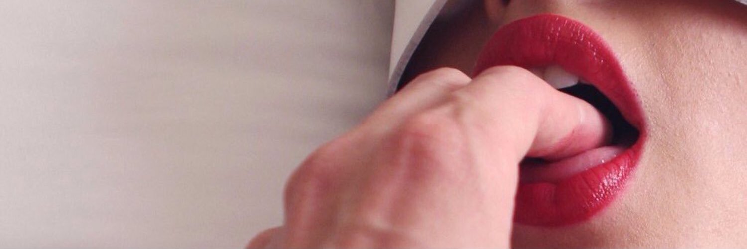 komaroyyy's profile banner image