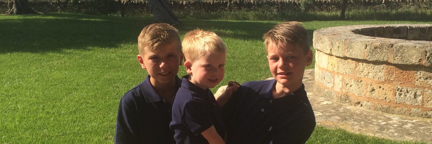 Dan Manders 💙 banner