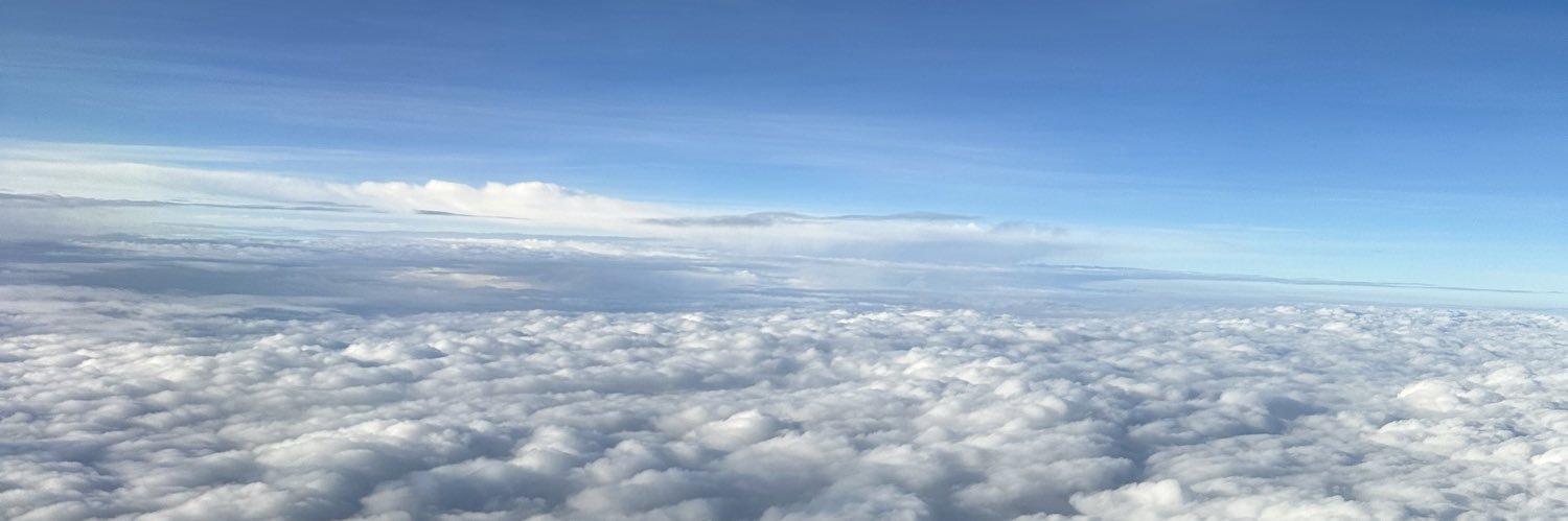 luzzcarrera's profile banner image