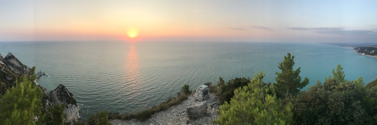 martinslorencis's profile banner image