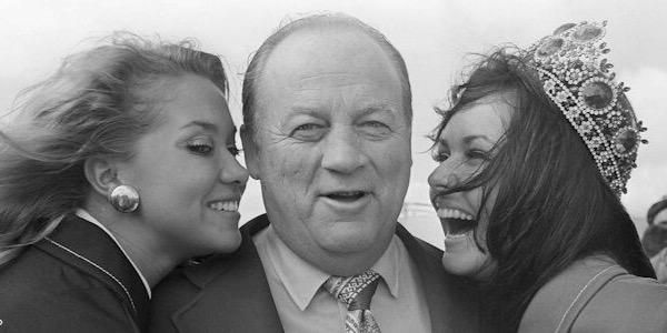 Bob Devaney, accept no substitutes banner