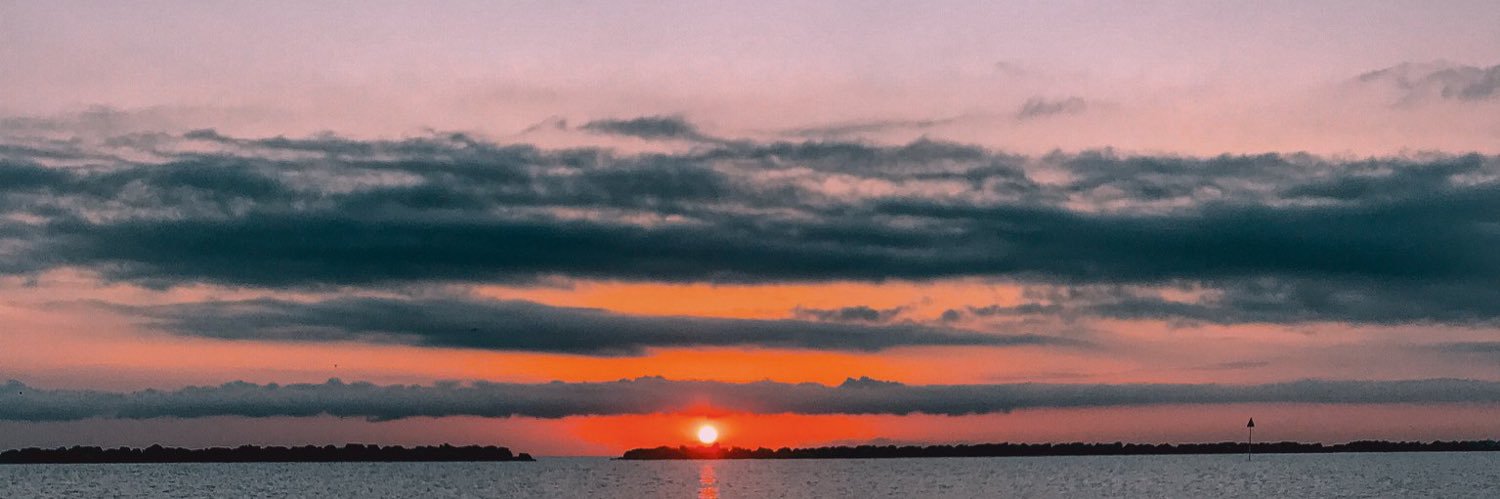 Anniesm20's profile banner image
