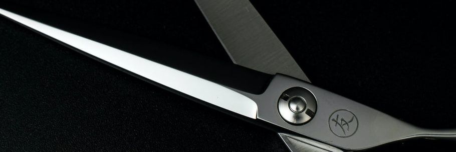 Akito Scissors banner