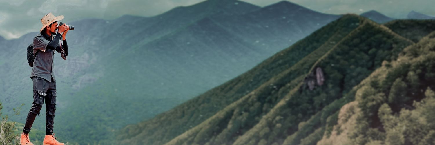 Twitter banner for @simsuban